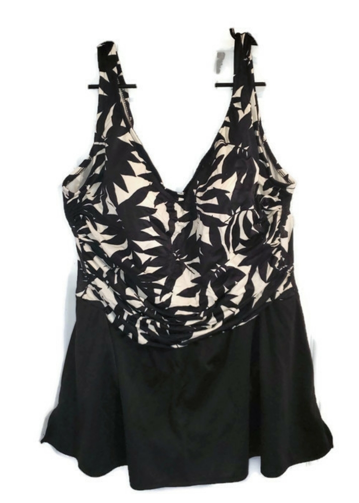 4/$25 1X Onepiece Womens Floral Swimsuit W/ Skirt - Picture 1 of 5